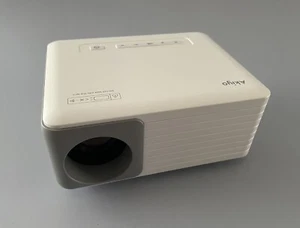 AKIYO Mini Beamer, Full HD Beamer Handy für Heimkino - Bild 1 von 5