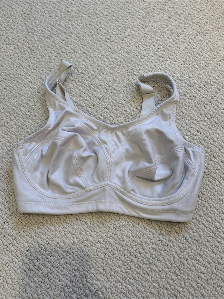 Sujetador deportivo Lunaire 11111 blanco Coolmax alto impacto con aros 32D Foto 1 de 3