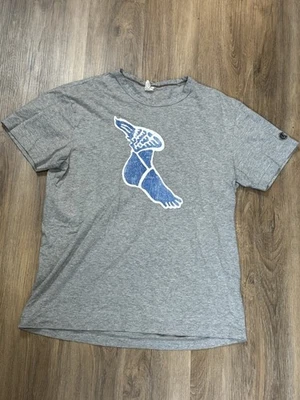 Camiseta Champion Todd Snyder Para Hombres Gris Mediana De Colección Pie de Ala Gráfico Canadá Foto 1 de 4