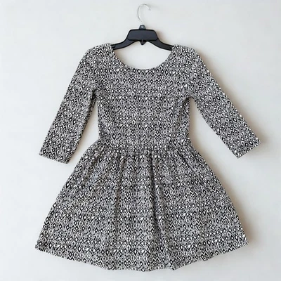 Vestido Patinador BP Niñas Negro Blanco Talla M Estampado Geométrico Manga 3/4 Cuello Redondo Foto 1 de 4