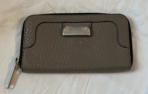 BURBERRY Taupe Pebbled Leather Zip Around Wallet Clutch Purse - Picture 1 of 10