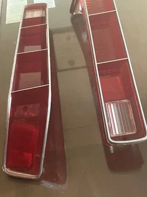 Pontiac GTO 1971 Lemans lámpara trasera lente nuevo de stock Foto 1 de 4