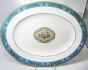 RUNNYMEDE TURQUOISE W4465 Wedgwood Floral Centre Platter 13.75" NEW made England - Picture 1 of 4