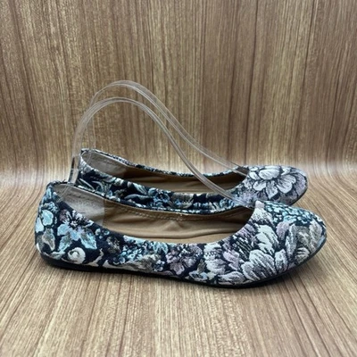 Ballet plano bordado floral rosa crema azul marino Emmie marca Lucky 8,5 M Foto 1 de 4