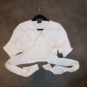Boutique K Brand Crop Top White Size US Small Wrap Front Tie Back NWOT Cropped - Picture 1 of 7