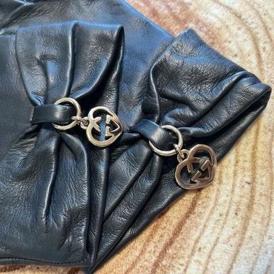 GUCCI Black Leather 5-fingers Gloves Women Size 7.5 with metal charms EUC - Image 1 of 4