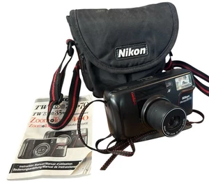 Nikon TW Zoom 35 mm pellicola fotocamera punta e scatta 35-70 mm obiettivo macro custodia istruzioni - Foto 1 di 12