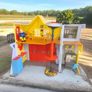 FEUERWEHRMANN SAM - FEUERWEHRSTATION  MIT ZUBEHÖR / SIMBA - Bild 1 von 2