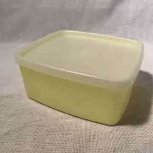 Vintage Yellow Tupperware Square Freezer Container #311-59 with #310-6 Lid - Picture 1 of 7