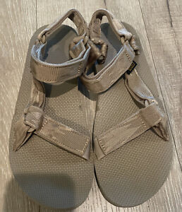 Teva Men’s Sandals Tan Size 9 F30 ( Samples) New Without Tags