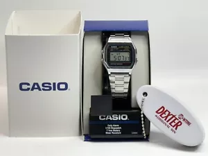 Casio A158WA-1CR Uhr & Dexter Original Sünde Schlüsselanhänger Floater Promo - Bild 1 von 6