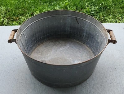 Antique •Lg GALVANIZED METAL ROUND OUTDOOR GARDEN TUB WOOD HANDLES• 23x11" Farm - Image 1 of 4