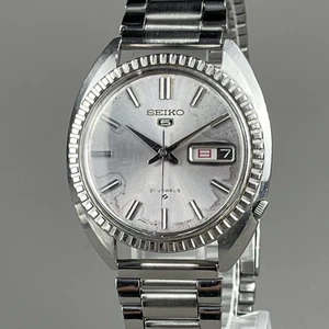 Seiko Seiko5 Herren Automatik Uhr 36mm Tag/Datum silbernes Zifferblatt 6119-7040 - Bild 1 von 17