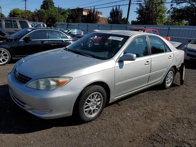 (LOCAL PICKUP ONLY) Radiator 4 Cylinder 2AZFE Engine Fits 04-08 SOLARA 2065297 - Изображение 1 из 4