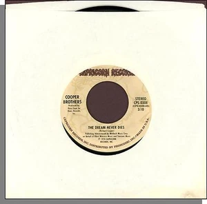Cooper Brothers - The Dream Never Dies + Crazy Sunday - 1978 7" 45 RPM Single! - Imagen 1 de 3