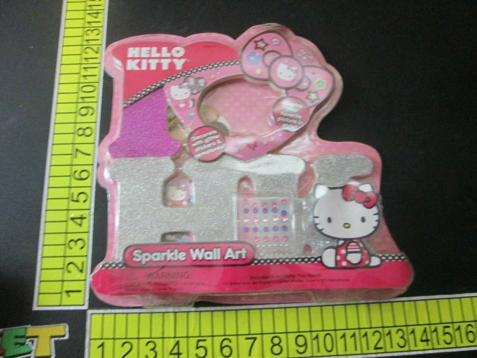 Hello Kitty Sparkle Wall Art "I Heart H K" #49311 - Image 1 of 4