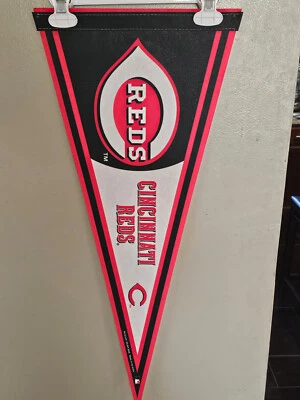 CINCINNATI REDS MLB 12X30 VINTAGE BASEBALL FELT PENNANT 1/4/24 - Image 1 of 2