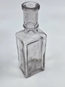 ​Antigua máquina de coser de esperma amatista ligera botella de aceite ballena en relieve años 1880 - Imagen 1 de 7