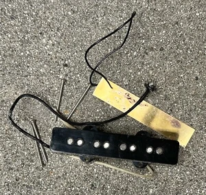 Fender Geddy Lee 4 Saiten Jazz Bass Brücke Tonabnehmer mit Abdeckung & Schrauben schwarz - Bild 1 von 2