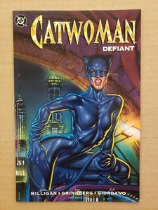 Catwoman Defiant TPB casi nuevo- - Imagen 1 de 2