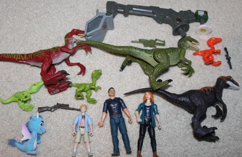 Jurassic World HUGE LOT Dominion Dinosaur Trainer Owen Action Figure 3.75 Cover