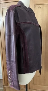 Chaqueta con tachuelas de gamuza/cuero MONARCHY en color ciruela oscuro - Talla. ¡Pequeño IMPRESIONANTE! - Imagen 1 de 19
