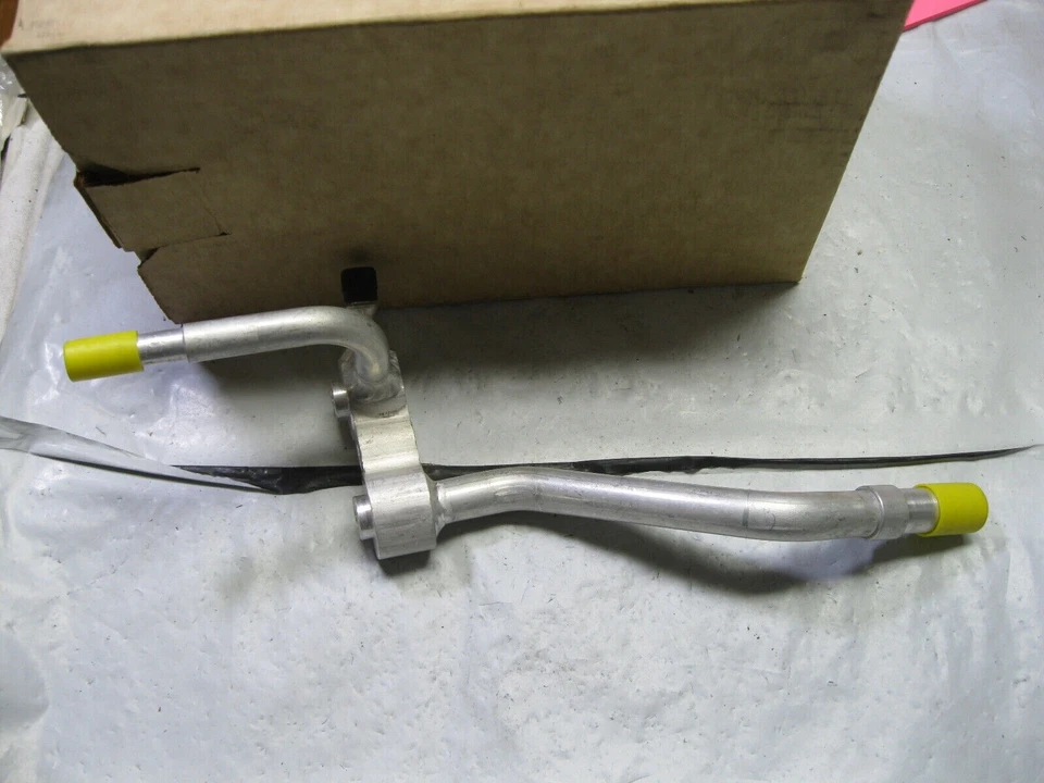 AC Hose/Line Assembly Trumark 12515 Foto 1 de 4