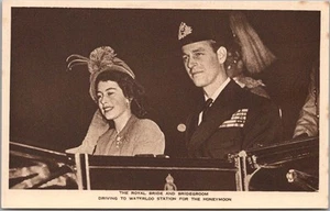 Postal de la princesa Isabel c1947 BODA REAL "Conducir a la estación de Waterloo" - Imagen 1 de 2