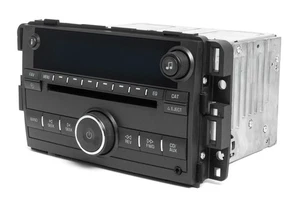 Buick Lucerne 2008 radio AM FM reproductor de CD de disco único con entrada auxiliar modelo 25867311 - Imagen 1 de 5