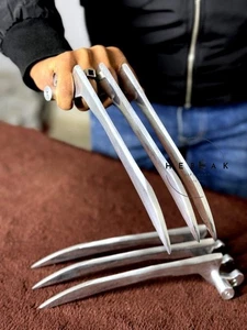 Metal Claws Pair, Wolverine Claws 2 PCS Set Props LARP Costume Cosplay (Silver)… - Bild 1 von 4