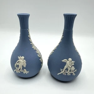 2 Stück Wedgwood Vasen Vase Jasperware Blau Putte Engel Relief Porzellan - Bild 1 von 23