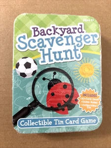 NUOVO gioco di carte in latta Backyard Scavenger Hunt da collezione - sigillato - Foto 1 di 2