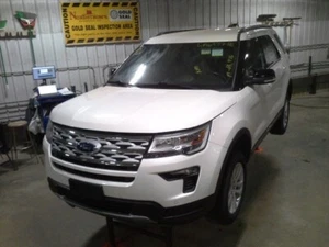 Used Front Center Interior Rear View Mirror fits: 2018 Ford Explorer automatic d - Picture 1 of 24