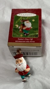 HALLMARK Keepsake 2001 SANTA'S DAY OFF Golfing Claus CHRISTMAS ORNAMENT VTG - Picture 1 of 6