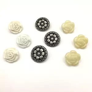 Shank craft buttons, 3 sets of 3 each, flowers, white, off-white, silver - Picture 1 of 17