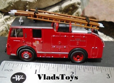 Oxford 1/76 Dennis F8 Fire Truck - Essex Fire Brigade 76F8004 - Image 1 of 4