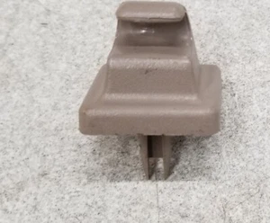 1992 1993 1994 1995 Ford Taurus Mercury Sable Sun Visor Clip Tan - Picture 1 of 4