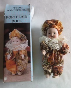 POUPÉE DE COLLECTION 2 ,dans son emballage ,DE PETITE TAILLE , - Photo 1/1