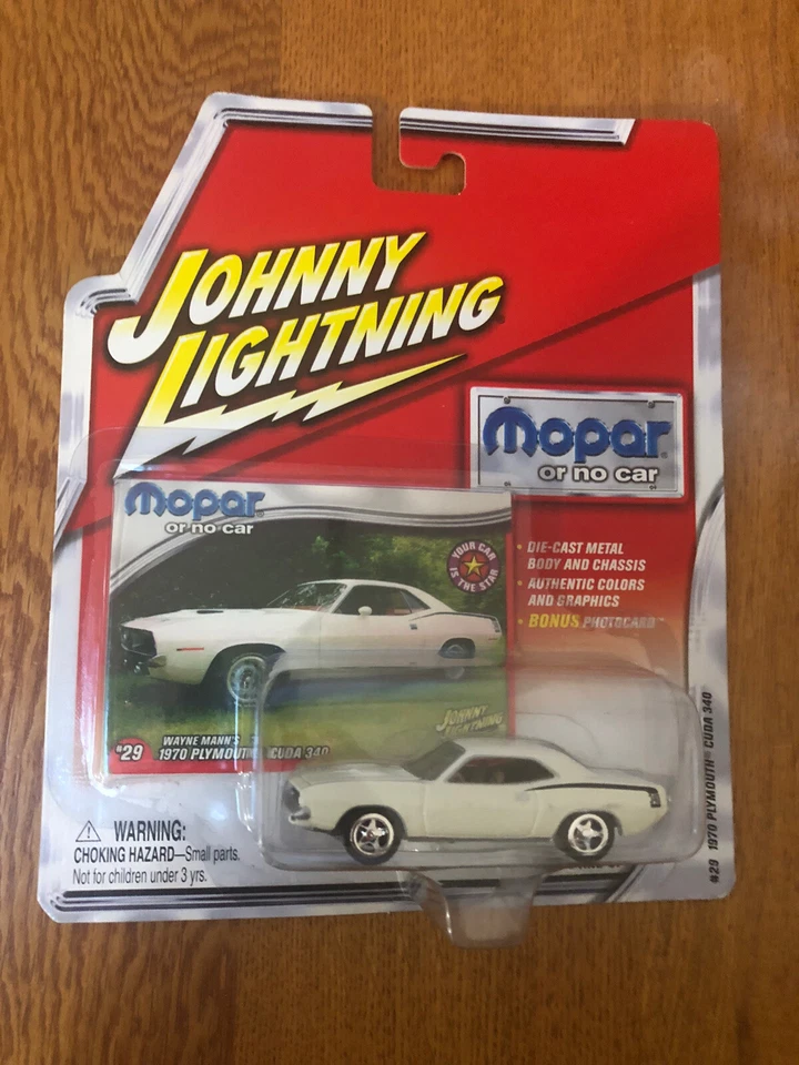 1999 Dodge Viper GTS #28 2004 Johnny Lightning MOPAR or No Car 1 64
