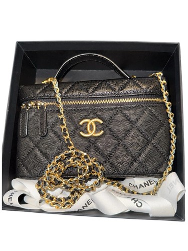 Borsa a mano nuova 2025 25C CHANEL nera caviale manico superiore vanità oro ?