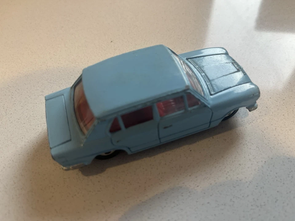 Dinky Toys Triumph 1300 Nº:162 con Caja Original, capó de apertura y bota Foto 1 de 4