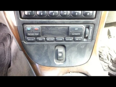 Temperature Control Fits 97-98 LINCOLN MARK SERIES 29249342 - Image 1 of 4