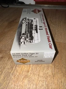 Proto 2000 HO Scale 10,000 Gallon Type 21 Riveted Tank Car 23155 SVX 2059 Kit - Picture 1 of 4