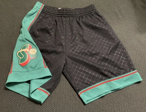 Mitchell & Ness Seattle SUPERSONICS 1995-96 SWINGMAN Shorts Size Medium Cover