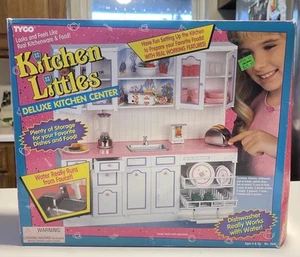 Vintage Tyco 1996 Kitchen Littles Deluxe Kitchen  - Picture 1 of 6