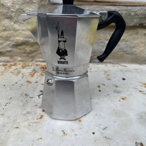 Bialetti Moka Express Italian Coffee Stovetop Espresso Maker Percolator (16) - Picture 1 of 9