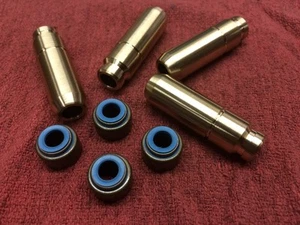 YAMAHA XT550 TT600 XT600 BRONZE VALVE GUIDES WITH VITON SEALS - Picture 1 of 1