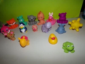 HUGE LOT RUBBER ANIMALS+ Nuby Little Squirts Penguin 3" 2010 MUNCHKIN SNAIL&MORE - Picture 1 of 7