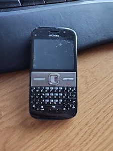 Nokia E5-00 - Black (Unlocked) Smartphone - Picture 1 of 4