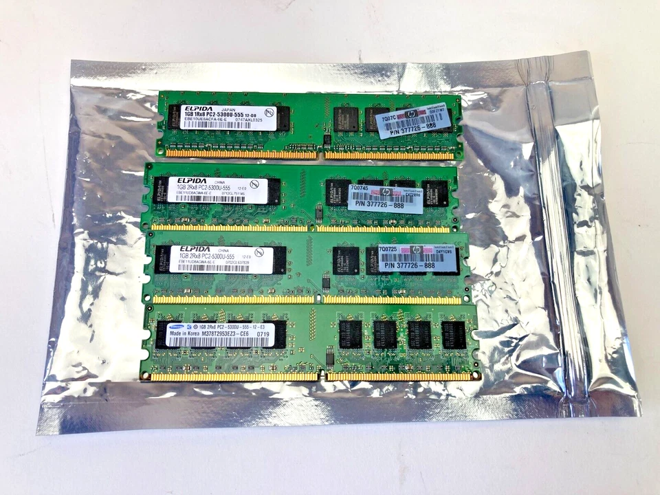 Elpida & Samsung 1GB 2Rx8 PC2-5300U-555 DDR2-667 Desktop RAM Memory - Image 1 of 4